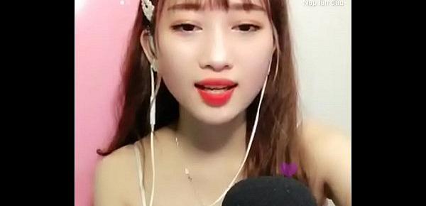  Em Ngọc Ánh livestream Uplive